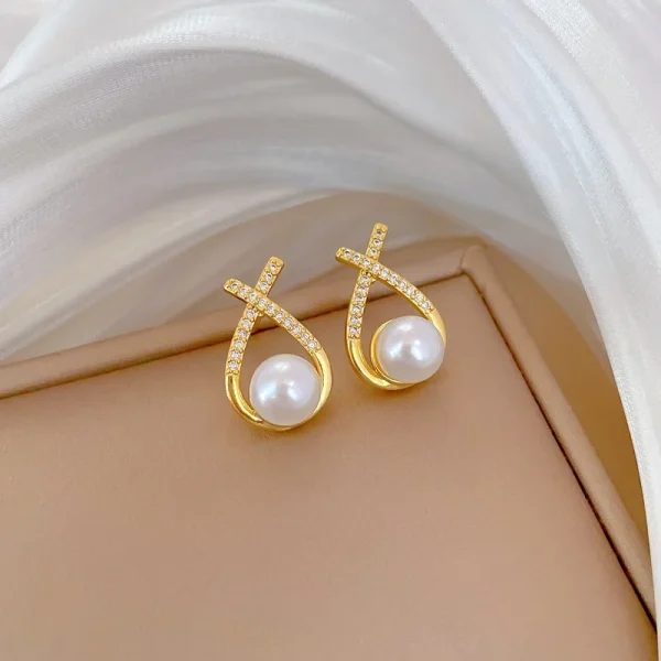 American Diamond Cross Pearl Personality Elegant Necklace Set - Image 2